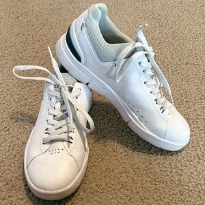 Women's White OC On Clouds The Roger